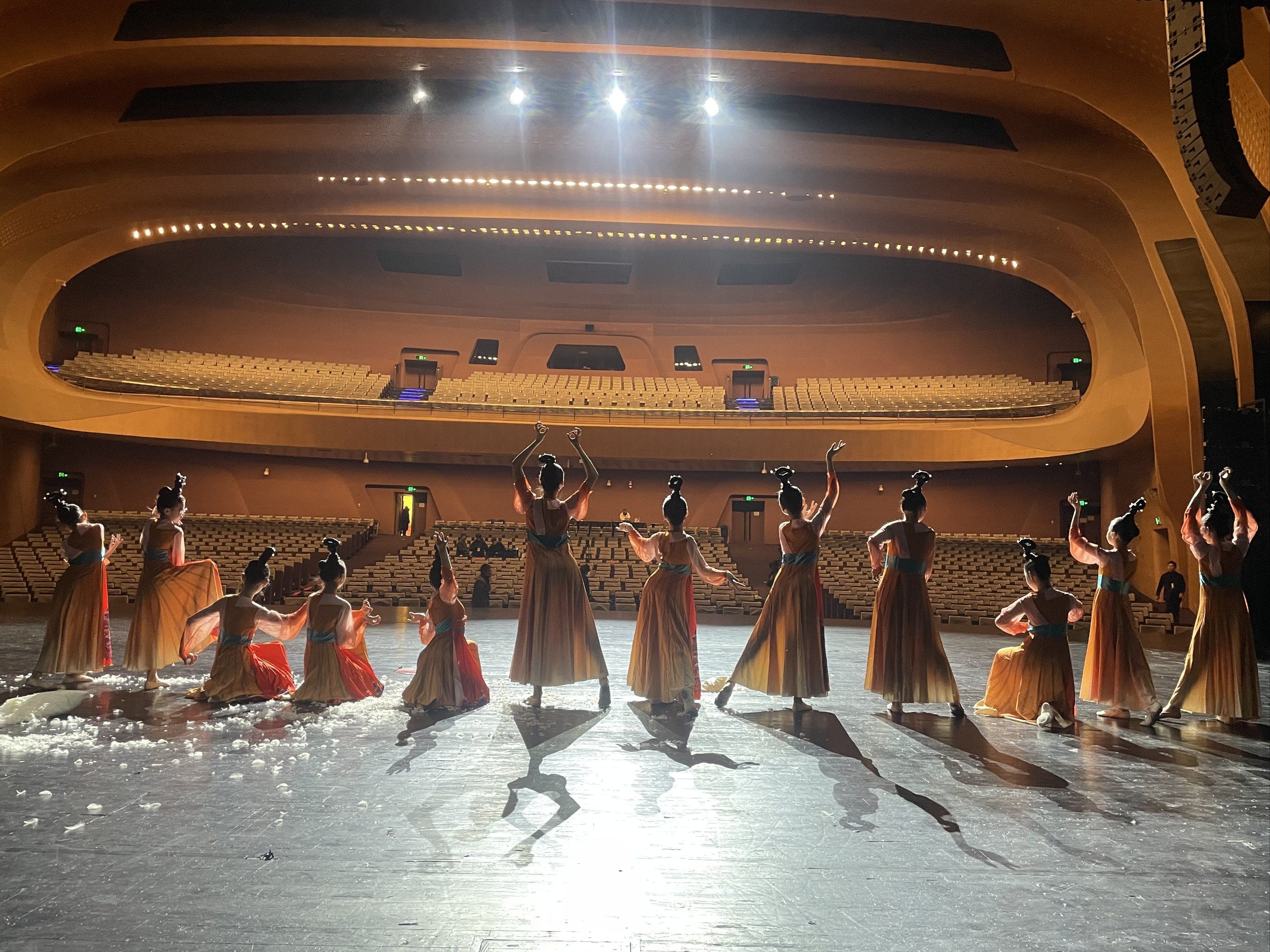 灿烂舞台属于你们✨ ​#舞蹈比赛现场