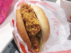 麦辣鸡腿汉堡-麦当劳(国际大厦店)