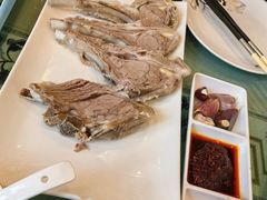 手抓羊肉-清真·伊然轩青海特色美食