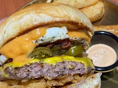 火烤墨西哥鲜椒牛肉汉堡-魏斯理汉堡(西安沣东吾悦店)