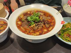 -川流不息·地道川菜·小龙虾(松东路店)