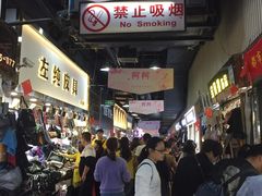 -广州白马服装市场