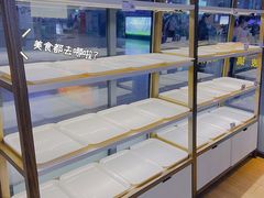 面包甜点陈列柜-一鸣真鲜奶吧(温州南站店)