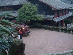 -峨眉山报国寺