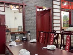 -湖南人家湘菜馆(镇江路店)