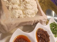 -95号酱骨·一块豆腐(展春园西路店)