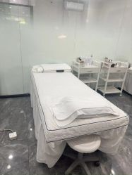 -苗方清颜专业祛痘·皮肤管理