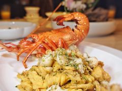香椿滑蛋炒小青龙-扬州香格里拉·香宫中餐厅