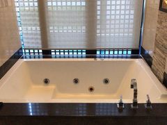 -三亚湾海居铂尔曼度假酒店