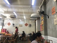 大堂-咏勝锑锅麻辣烫(净居寺路总店)