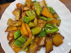 -东北菜冰城一家人