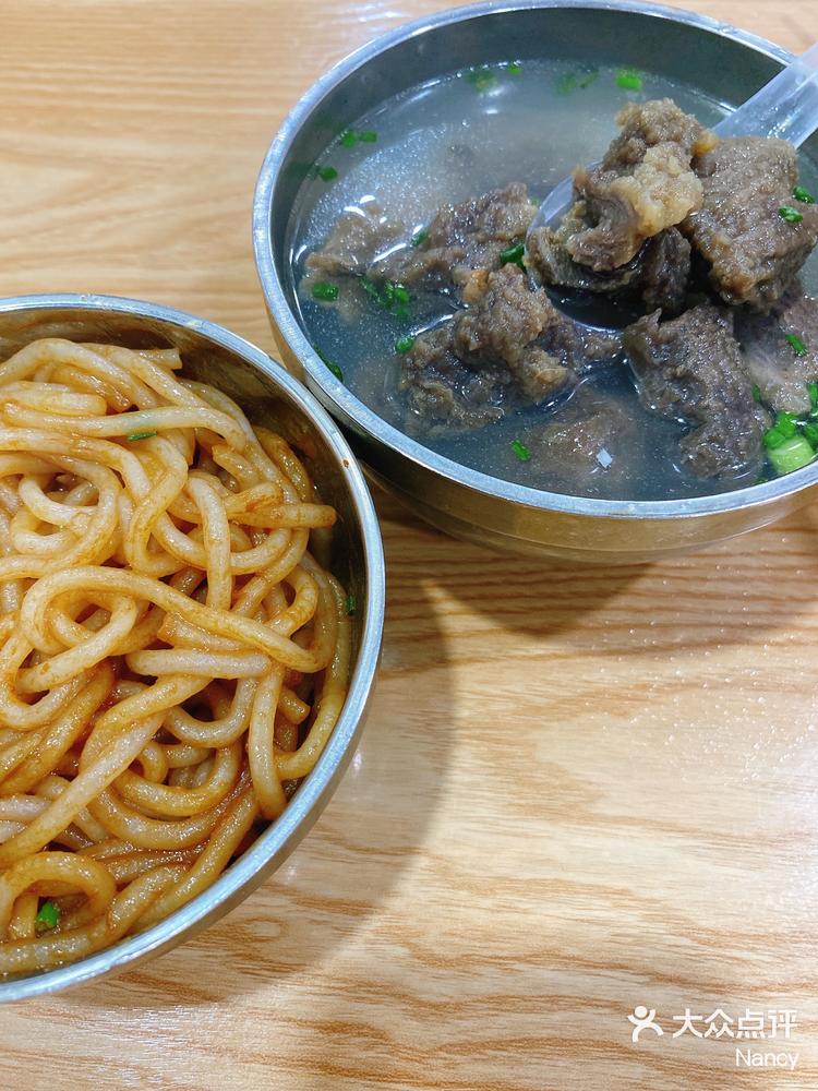 滑黑鲨的 #0元玩转这座城好久没吃鲨鱼滑了,想起这口福州味就馋坏了!