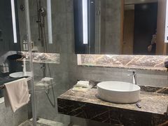 -上海虹桥西郊假日酒店