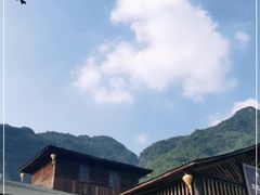 -天门沟九州驿站树上汤泉