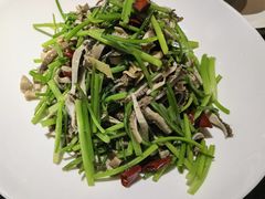 -鲁菜根·泰安菜(万达店)
