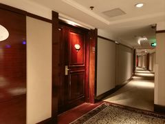-深圳富苑皇冠假日套房酒店