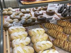 -顶东面包花园·生日蛋糕(世博店)