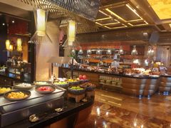 自助取餐区-富力丽思卡尔顿酒店·香荟全日制餐厅