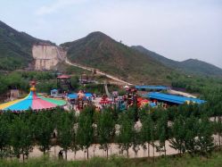 -窦王岭景区游乐场