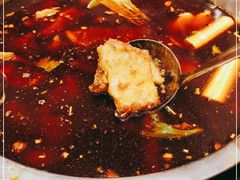 -肖肖酸萝卜鱼火锅(总店)