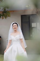 -曼青婚纱礼服馆