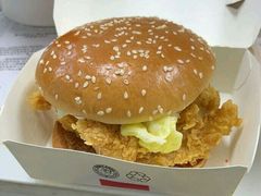香辣鸡腿堡单人餐兑换券-肯德基(大剧院店)
