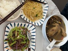 -鲸育宝宝月嫂(徐汇店)