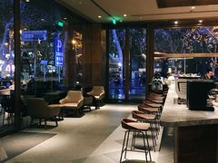 大堂-星巴克臻选(南京艾尚天地店)