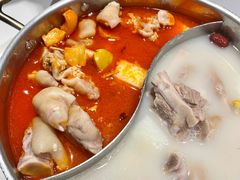 猪手鸳鸯锅-小街猪手(团结湖店)