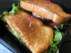 -The Habit Burger Grill 哈比特汉堡(爱琴海店)