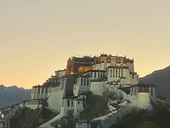 -平措康桑·和牛自助观景餐厅(布达拉宫店)