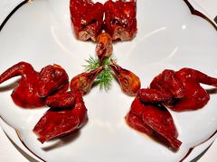 脆皮妙龄乳鸽-新荣记(BFC外滩金融中心店)