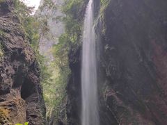 -龙水峡地缝景区