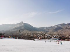 -济南卧虎山滑雪场