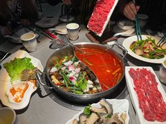 -伴山牛贵州黄牛肉火锅·苗疆非遗艺术餐厅(上海首店)