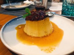 香草布丁配烩莓果-帕歌西班牙餐厅paco tapas