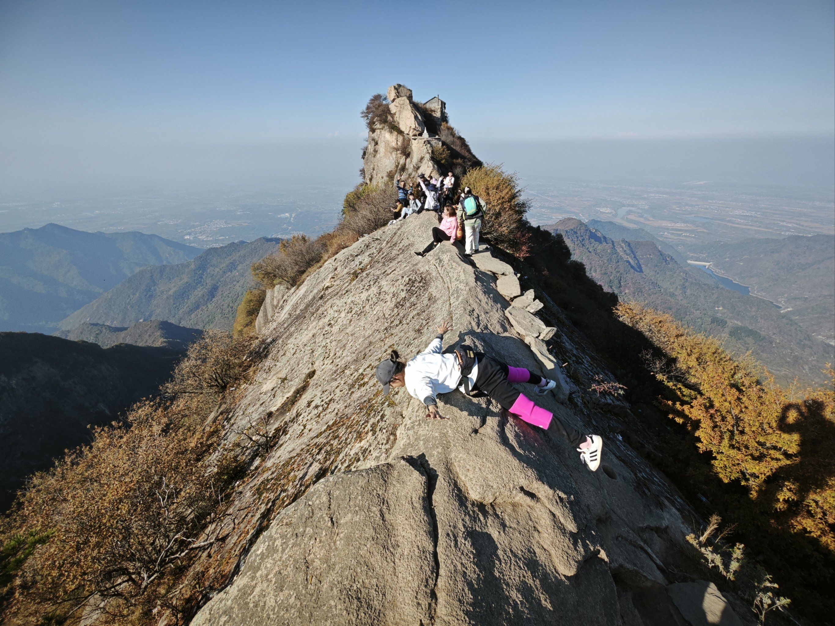 「嘉午台风景区」
#登上山顶看美景 #山顶的风景你值得一看 #登高