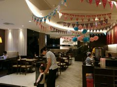 -必胜客(WOW中心城店)