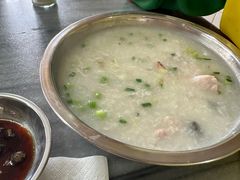 皮蛋瘦肉粥-财记鱼粥·肠粉