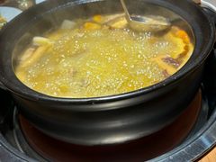 -一朵菌·野生菌探索家火锅(南亚店)