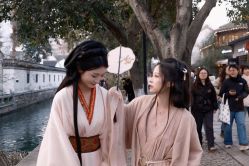 -一揽芳华汉服旗袍体验馆(拙政园店)