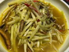 韭黄炒鳝鱼-卯时·龙光雅宴·精致锡帮菜(惠山古镇店)