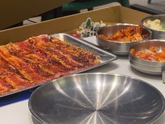 -山野的朋友露营炭火烤肉