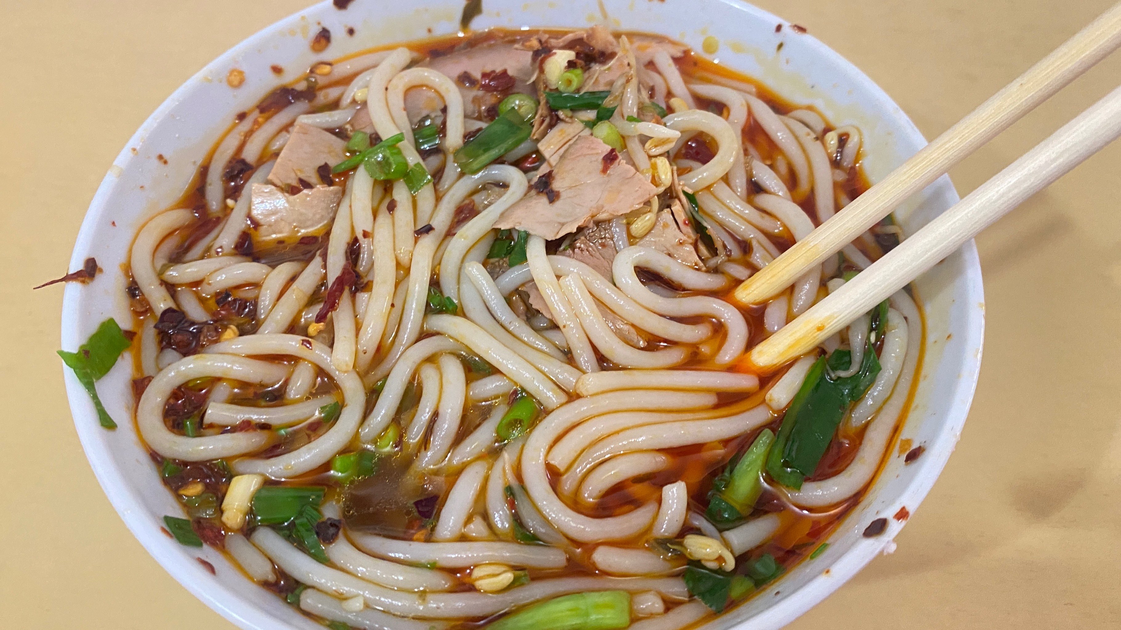 陆良人人都知道的米线,至今记得高中走读的