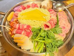 -恩你小木屋·韩式料理(假日广场店)