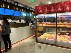 面包甜点陈列柜-奈雪的茶(新天地广场PRO店)