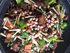 蕨粑炒腊肉-古城苗家土菜馆(河景餐厅店)