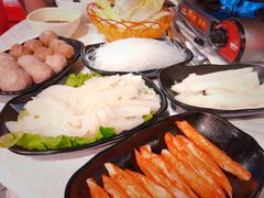 -鲜入围煮花胶鸡海鲜火锅