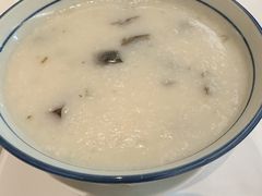 生滚松花江皮蛋瘦肉粥-粤财皇冠假日酒店·彩华轩中餐厅