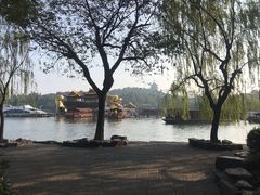 -苏堤停车场